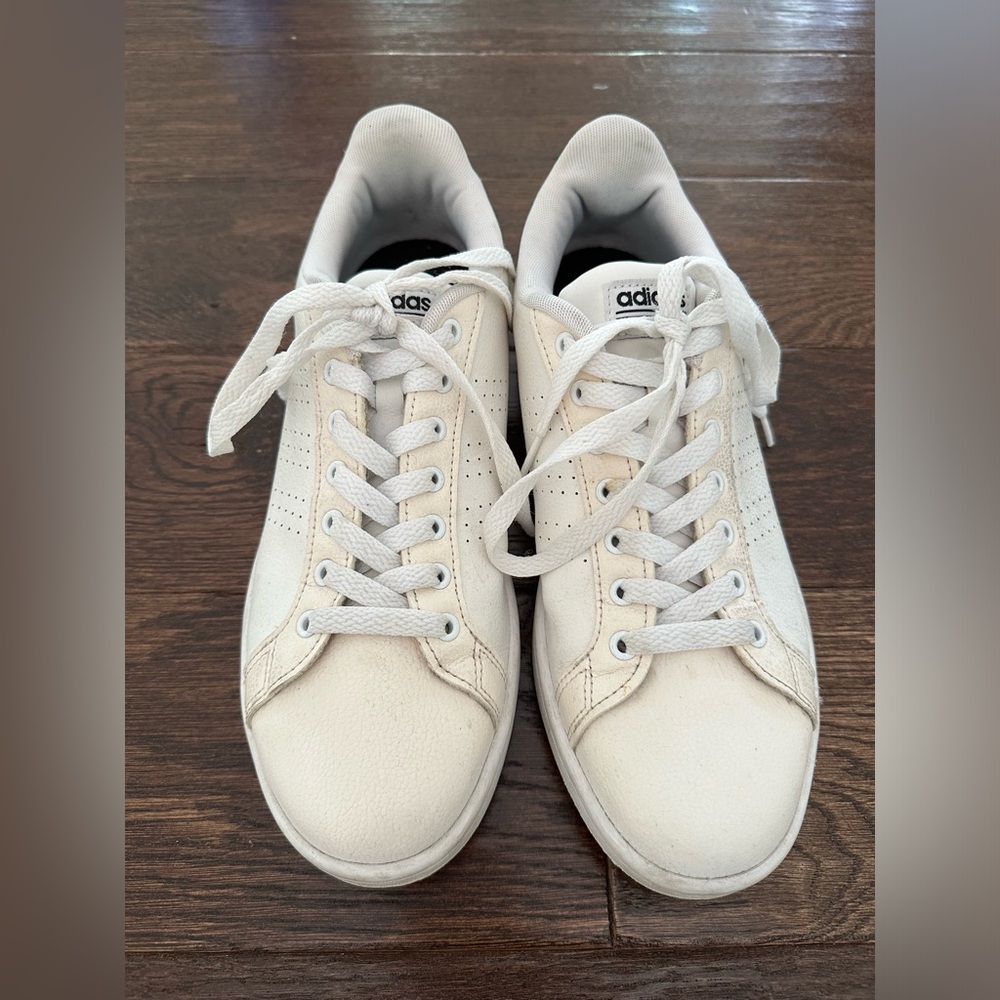 ADIDAS NEO ADVANTAGE SNEAKER- Women’s size 10